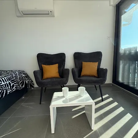 Appartement Résidence Port Venus -au Village Naturiste -avec Vue Sur Le Port Et La *